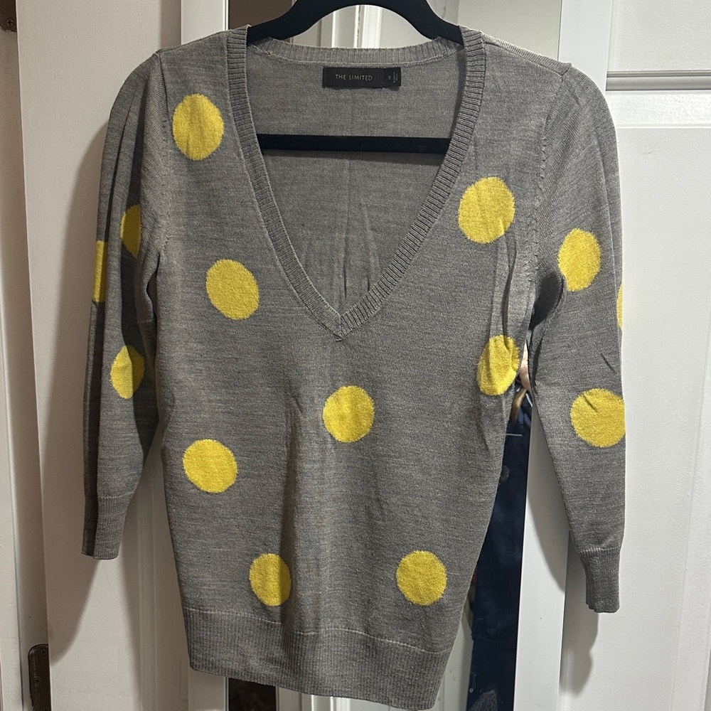 The Limited V-Neck Sweater in Gray with Yellow Dots